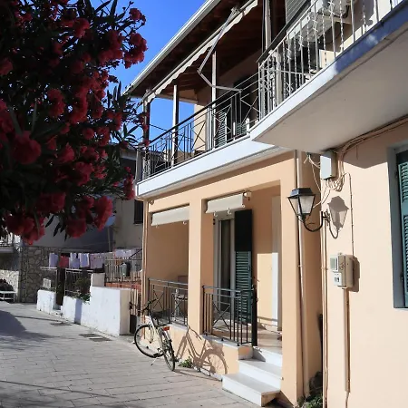Holiday home Maria-louisas House